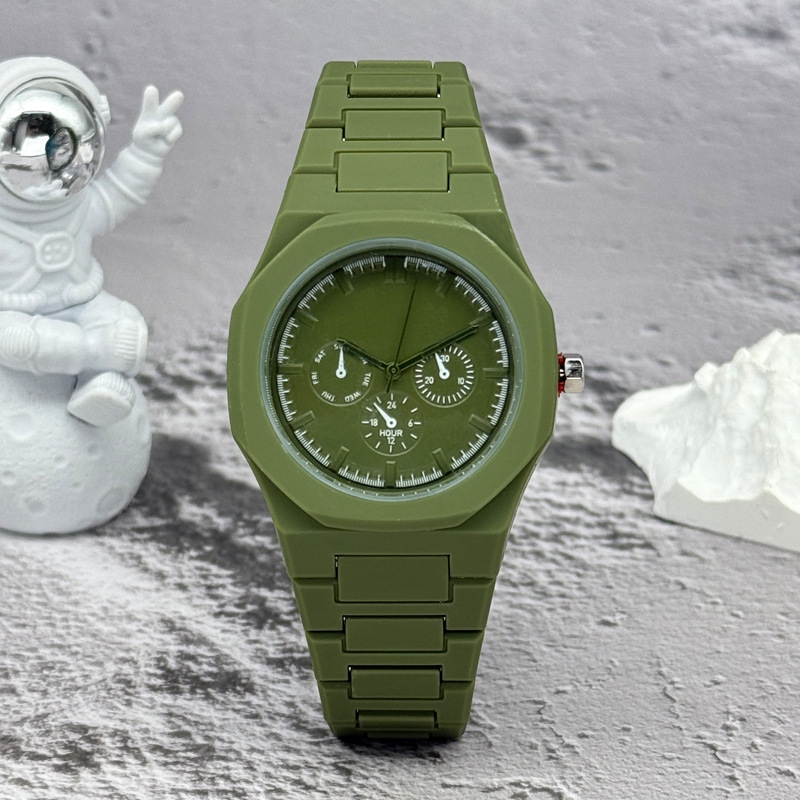 Famous Brand Fake Three-Eyed D - Luxury Watch Index recension och pris